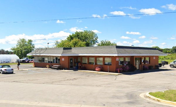 A&W Restaurant - Oscoda - 884 S (newer photo)